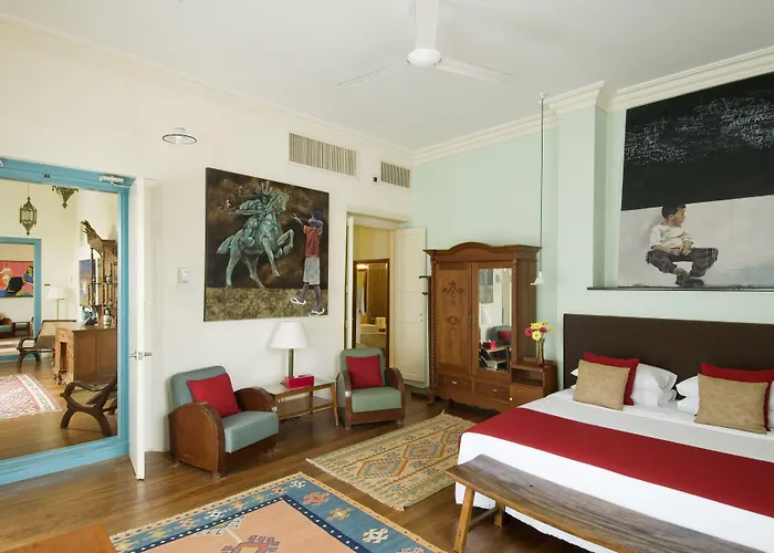23 Love Lane Hotel